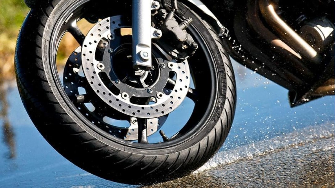 Neumáticos Michelin Pilot Road 3 en una moto
